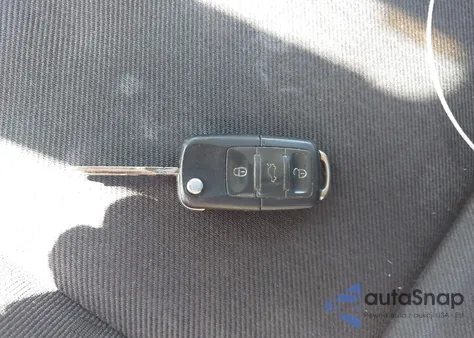 2002 Volkswagen New Beetle Gls z USA, uszkodzony, nr VIN 3VWCK21CX2M450876